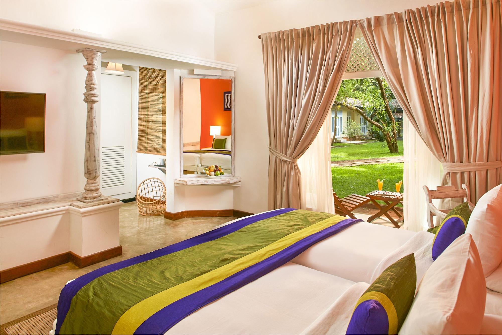 Hotel Сигирия Екстериор снимка
