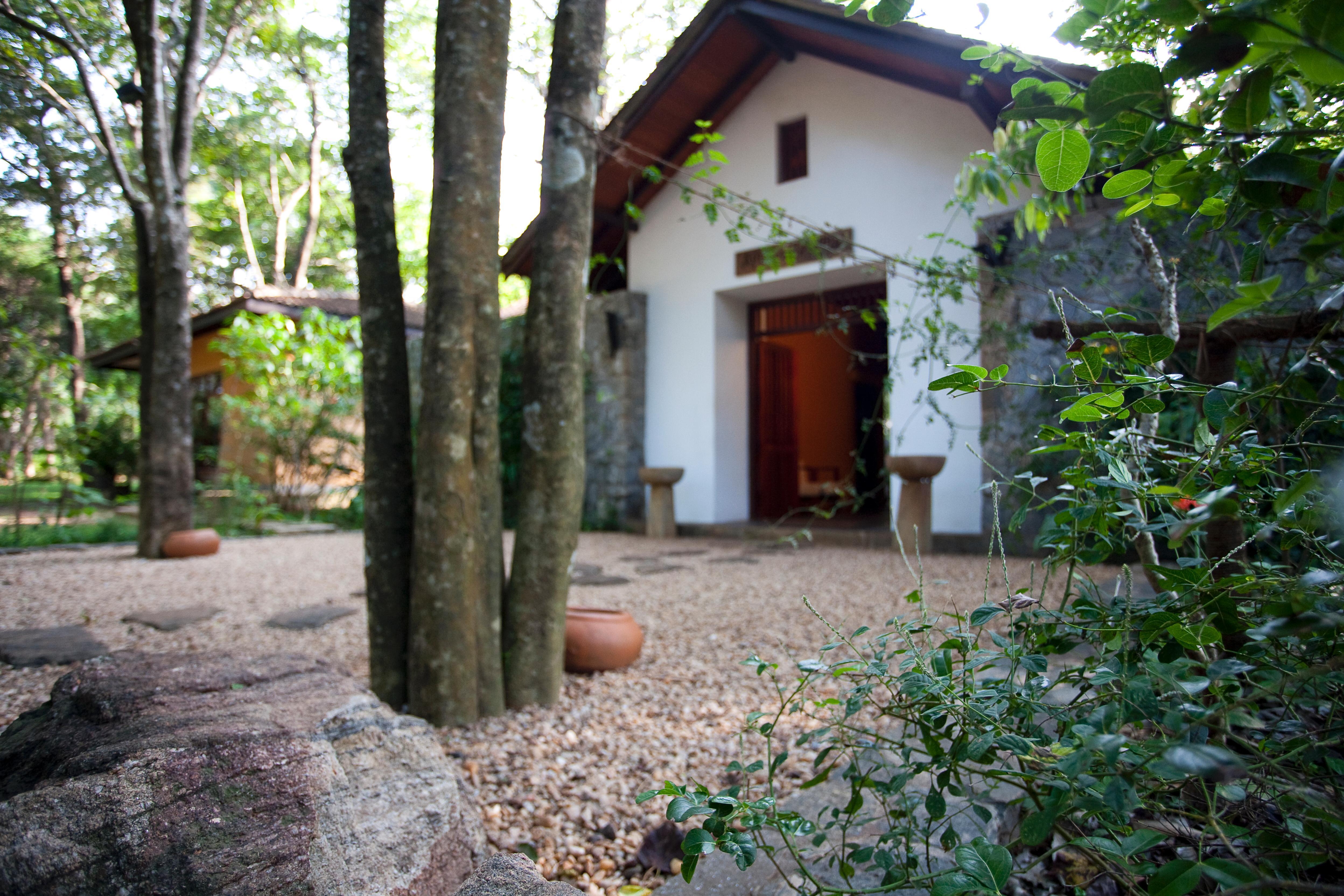 Hotel Сигирия Екстериор снимка The Chapel of the Holy Trinity
